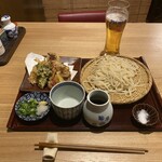 手打うどん あかう - まぐろづけ天ざる、サントリープレミアムモルツ　中生