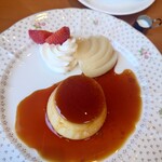 タンネ 本店 - プリン