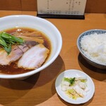 中華そば うえまち - ビューです