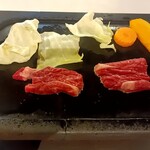 Oshokujidokoro Yamano Sato - とっても美味しいあか牛を焼いて食す