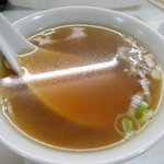 東北菜館 - 牛肉フイハンにつくスープ