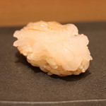 三谷 - 白海老、　Puligny-Montrachet 2011 Grand Vin de Bourgogne Marc Morey で　(2014/02)