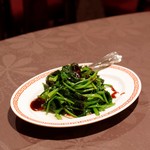 月苑飯店 - 季節の青菜炒めオイスターソースかけ