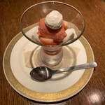 ikariya523 - デザート　苺のパルフェ