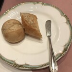 レストラン 門田 - バケットと米粉パン