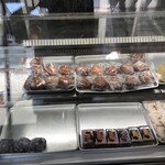 桜井菓子店 - 料理写真:おー、あんドーナツたくさんある！