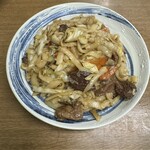 Karyuusankan - 牛肉焼刀削麺｡牛骨スープを吸った麺と油でかなり濃厚｡お酢を掛けると化けるヤツ。