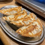 酒場伸輔 山形站前大通店 - 伸輔餃子4個 319円