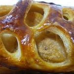 アンファミーユ - アップルパイのアップ。パイ生地のサクサク感に林檎の甘酸っぱさが最高!!