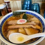 白河手打中華そば 大志 - カブリが立派❗️