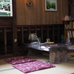 やちむん喫茶シーサー園 - 2階席　座敷