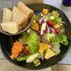 Sasuke Kafe - ◆ビタミンサラダセット
                野菜と果物が盛り沢山！パンとスープも付いてそこそこのボリュームもありそう