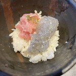 海鮮れすとらん 勘八屋 - ネギトロとしらすのミニ丼風で〆ました。