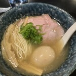 AKEBI - 料理写真:塩味玉、1,000円。900円で食べたい…