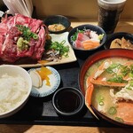 Sakana No Matsumoto - 本まぐろ大トロ定食　カニ汁変更