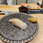 立ち食い寿司 極 - ヒラメ
