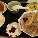 Koushien Hanten - （平日昼）日替定食（皿うどんとニラ玉子、ミンチカツ）