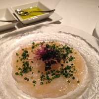 シノワ 渋谷店 - 下関のとらふぐのカルパッチョ♡限定♡
                ふぐの食感がカルパッチョのお野菜とマッチしててよいかんぢです。