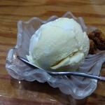 ふぐと沖縄 あら垣 - 塩ミルクとバニラアイス