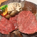 Magi Onsen - 台の物 朴葉味噌温石焼き
                        甲州ワインビーフ、季節の野菜添え