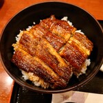 山翠 - ◯上うな丼
ガス焼きと思われる