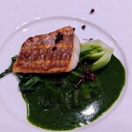 フレンチレストラン 蔦の葉 - イトヨリダイのポワレ 青梗菜とほうれん草のソース