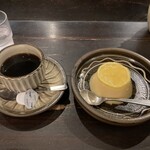 茶房 武蔵野文庫 - ブレンドコーヒー+茶房ババロア