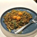 Plataran Dharmawangsa - ④卵麺の焼きそば 鶏肉、海老、もやし、チャイブ89000ルピア≒871円