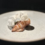 August - ⑪イカ(ジャカルタ湾産)、黒豆のペースト、刻み青唐辛子