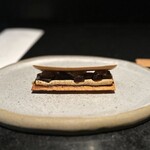 August - ⑯ガルート(インドネシアの地名)コーヒーのアイスクリームとゼリーとメレンゲクッキーハーフサイズ(+100000ルピア≒958円)