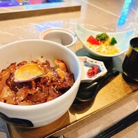 SHARI東銀座 - 国産牛網焼き丼 SHARI東銀座 - 国産牛網焼き丼