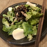 SUMIYAKI GONPACHI - 権八サラダ　豆腐トッピング