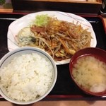 幸 - 玉子ベーコン炒め定食（490円）これおすすめ。