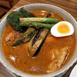 東京らっきょブラザーズ - チキンと季節の野菜のスープカレー