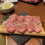 Yakiniku Horumon Sansuien - 