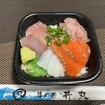 海の丼 丼丸 - 料理写真:「どんまる丼 並」