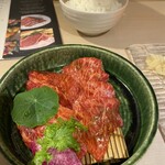 牛刺しと焼肉 仔虎 - 