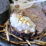 Sumibi Hambagu Niku Yaki Tei - フライドオニオン