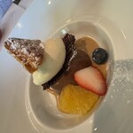 シェ草間 - チョコレートのババロワ バナナのソルベ添え