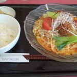 コムウッドゴルフクラブ - 冷やし担々麺