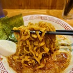 Hachi Hachi - 多加水麺中華そば(味アブラ) 930円