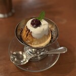 レストラン ラ・マーレ - カスタードプリン