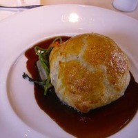 フランス料理 ル・クール - 日本鹿のパイ包み焼き