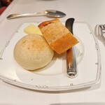 フレンチレストラン フルーヴ - マルシェのフランスパン