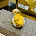 鮨 とっぴん 和田 - 紫うに