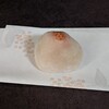 Azabu Juuban An - 淡雪 (421円)。究極の柔らかさを持つ餅生地。