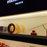 PIERRE HERME PARIS - 