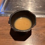 くずし鉄板 あばぐら 神田店 - ⚪︎すり流し：桜海老春キャベツ
                                　出汁＋海老の旨味がギュッと詰まっています。
                                　トロミが喉を通る時、幸せが溢れます。旨い❗️