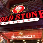 COLD STONE CREAMERY - この看板が目印です。（2024年5月）