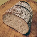 パンの店 PANETON - ライ麦50%ハーフ